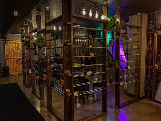 Lewis & Main Restaurant & Bar by null