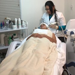 Vida and Health DaySpa - E-Matrix Facial