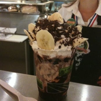 Double Rainbow Cafe - Hot fudge banana explosion - Ice Cream & Frozen Yogurt Near Me - Benicia, California Double Rainbow Cafe - Hot fudge banana explosion - Ice Cream & Frozen Yogurt Near Me - Benicia, California