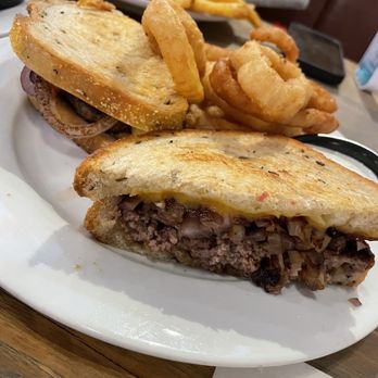 Two Trees Restaurant & Taps - Patty Melt - Breakfast & Brunch Near Me - Ventura, California Two Trees Restaurant & Taps - Patty Melt - Breakfast & Brunch Near Me - Ventura, California