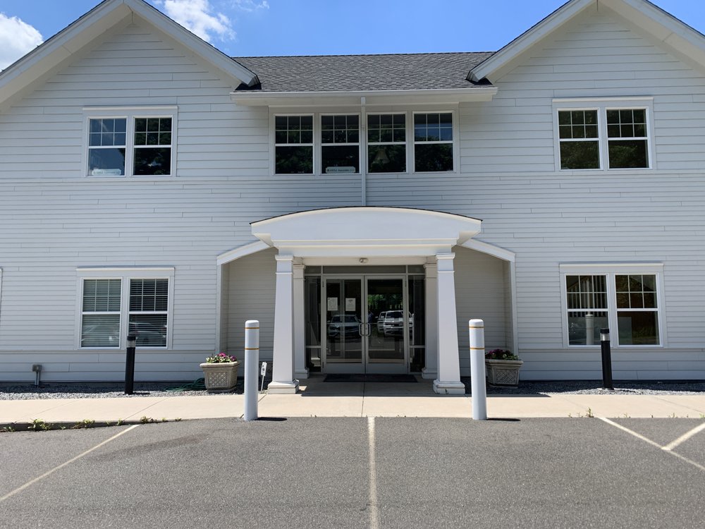 COMPOUNDED SOLUTIONS IN PHARMACY Updated October 2024 810 Main St