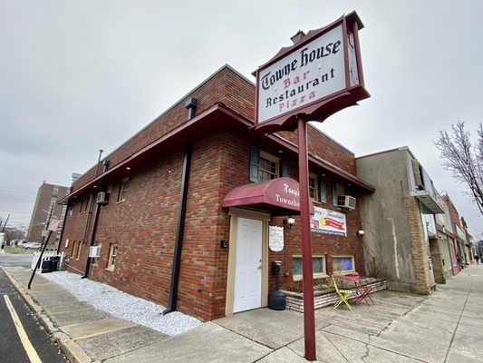 Nancy's Towne House by null