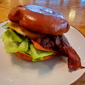 Slate Cafe - Bacon Egg and Cheese Sandwich with Lettuce and Tomato - Cafes Near Me - New York, New York Slate Cafe - Bacon Egg and Cheese Sandwich with Lettuce and Tomato - Cafes Near Me - New York, New York