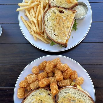 The Breakfast Bar - Breakfast & Brunch Near Me - Long Beach, California