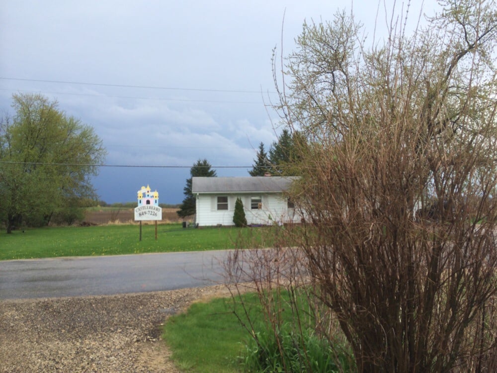 Castleberry Children's Center - childcare center in Westport, WI