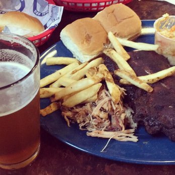 Central BBQ - Never mind the plating, we're here to eat. - Barbeque Near Me - Memphis, Tennessee Central BBQ - Never mind the plating, we're here to eat. - Barbeque Near Me - Memphis, Tennessee
