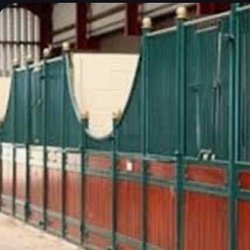 Liege Manor Equestrian Centre - Brocken rusty bars