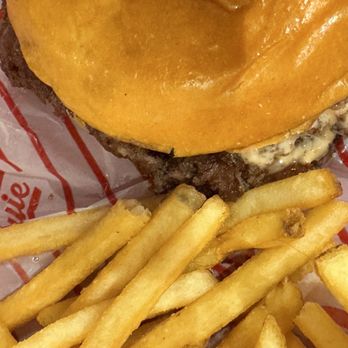 Skinny Louie - Fríes - Burgers Near Me - Miami, Florida