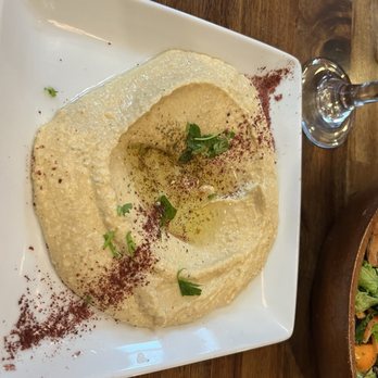Sultān Mediterranean Restaurant - Hummus - Mediterranean Near Me - St. Louis, Missouri