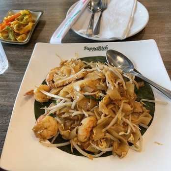PappaRich - Flat noodle shrimp dish - Malaysian Near Me - Houston, Texas PappaRich - Flat noodle shrimp dish - Malaysian Near Me - Houston, Texas