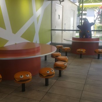 McDonald's - Kids seating area - Burgers Near Me - Kailua, Hawaii