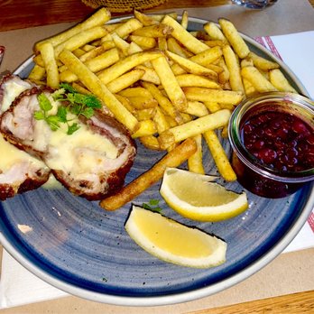 Eigergletscher-Jungfraujoch - Cordon Bleu - Cafes Near Me - Eigergletscher, VS