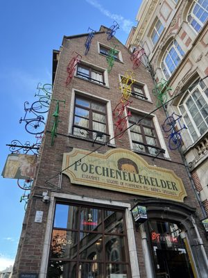 Poechenellekelder by null