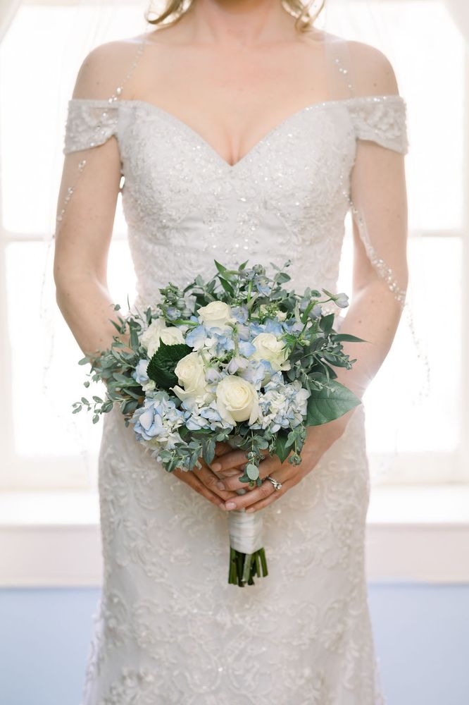 LACY’S FLORIST Updated September 2024 48 Photos & 15 Reviews 120