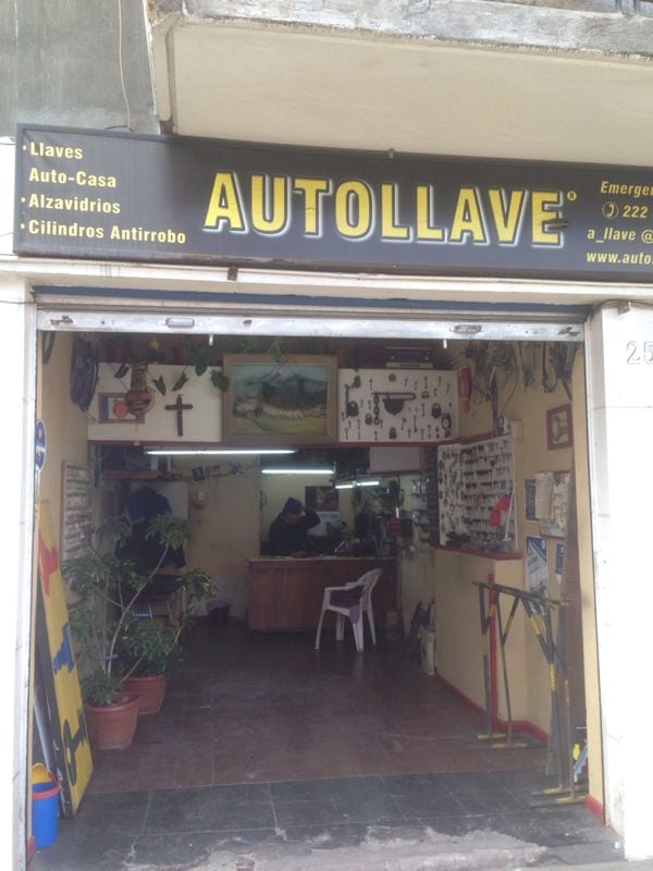 A.A.A. Autollave Hernández