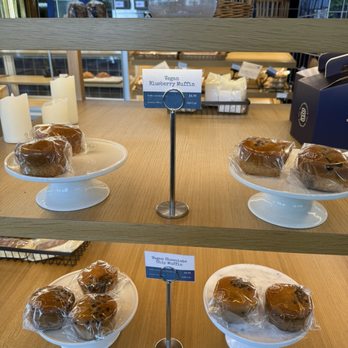 Paris Baguette - Bakeries Near Me - Paramus, New Jersey Paris Baguette - Bakeries Near Me - Paramus, New Jersey