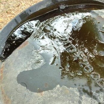 Grease Monkey - Oil from oil leak - Oil Change Stations Near Me - Pinellas Park, Florida