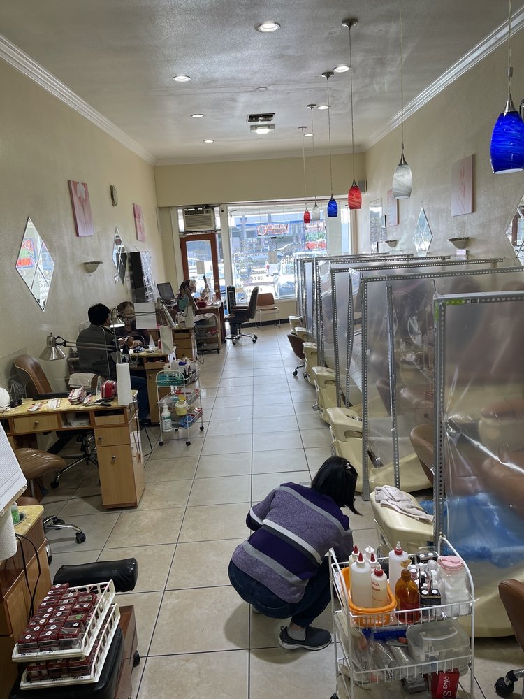 PAULINE’S NAILS Updated September 2024 78 Photos & 80 Reviews 11421 Telegraph Rd, Santa Fe