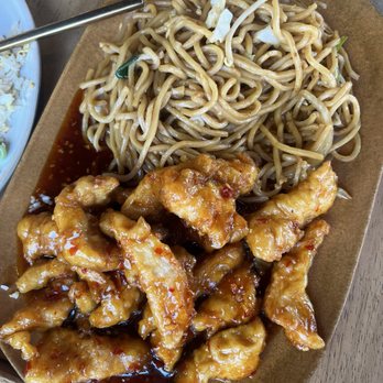 Hidden Dumpling House Midtown - (L)General Chicken - Chinese Near Me - Sacramento, California Hidden Dumpling House Midtown - (L)General Chicken - Chinese Near Me - Sacramento, California