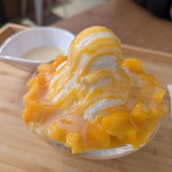 Winter Bear - Small Mango Bingsu~ - Desserts Near Me - Vancouver, British Columbia Winter Bear - Small Mango Bingsu~ - Desserts Near Me - Vancouver, British Columbia