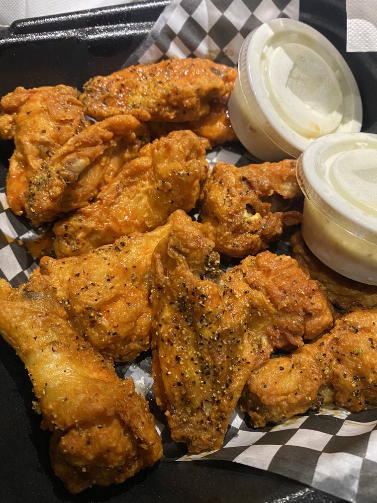 MAZZIO’S PIZZA Updated April 2024 11 Reviews 539 E Mount Vernon