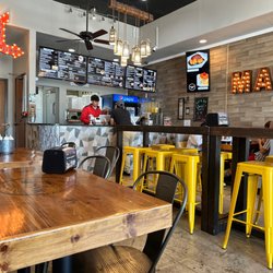 Mango's Grill - Seating area