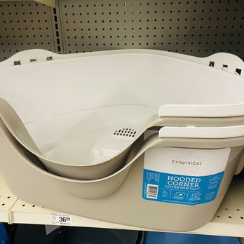 PetSmart - High sided Triangle corner kitty litter boxes - Pet Training Near Me - Tigard, Oregon