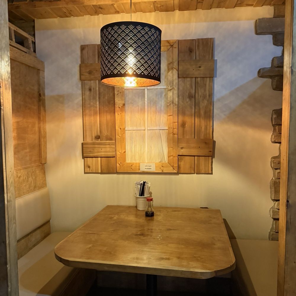 Hakuya Sushi - Booth - Sushi Bars Near Me - Buffalo Grove, Illinois