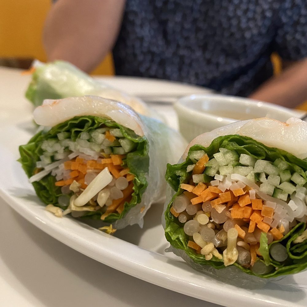 Red Elephant - Spring roll with shrimps - Thai Near Me - Honolulu, Hawaii