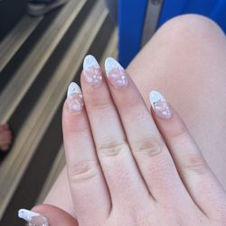 Nails 4 U - I love them but they are not the same size as my other hand