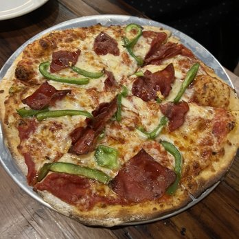Brickyard Hollow Brewing - Build your own Italian meat and green pepper - Pizza Near Me - Eustis, Maine