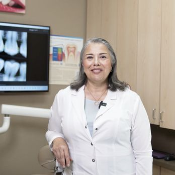 Orangecrest Family Dental - Reviewing digital X-rays chairside. We show you what we see before we recommend anything. - General Dentistry Near Me - Riverside, California Orangecrest Family Dental - Reviewing digital X-rays chairside. We show you what we see before we recommend anything. - General Dentistry Near Me - Riverside, California