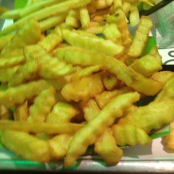 The Good Burger - Crinkle and stick fries. - Burgers Near Me - Barcelona, B