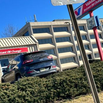 Valvoline Instant Oil Change - Oil Change Stations Near Me - Edison, New Jersey Valvoline Instant Oil Change - Oil Change Stations Near Me - Edison, New Jersey