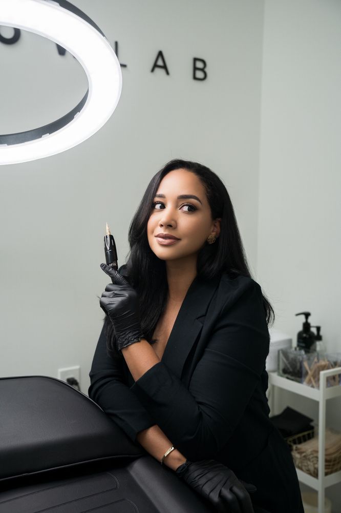 Brow Lab Studio Logo