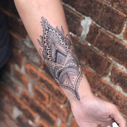 The Blank Slate - Henna style fineline wristlet