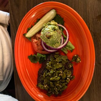 El Pinto - Bunless burger with guacamole - New Mexican Cuisine Near Me - Albuquerque, New Mexico