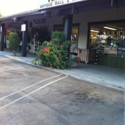 Very Vintage Antique Mall And Iron Garden