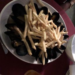 Mussels and frits (fries). Mussels and frits (fries).