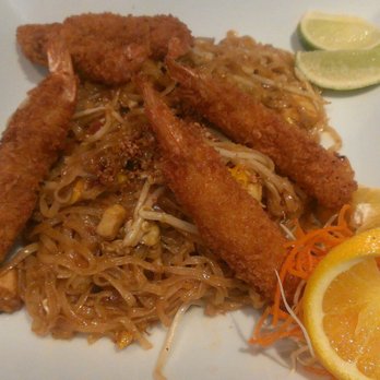 Djan's Thai Restaurant - Samurai Pad Thai (Shrimp Tempura & Pad Thai) - Thai Near Me - Seattle, Washington