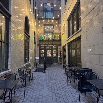 Hero Coffee and Bagel Bar - Exterior - Coffee & Tea Near Me - Chicago, Illinois