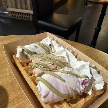 Amorino - La Bella on Waffle - flavors: blueberry cheesecake, hazelnut, stracciatella (milk and chocolate chips) - Desserts Near Me - Chicago, Illinois Amorino - La Bella on Waffle - flavors: blueberry cheesecake, hazelnut, stracciatella (milk and chocolate chips) - Desserts Near Me - Chicago, Illinois
