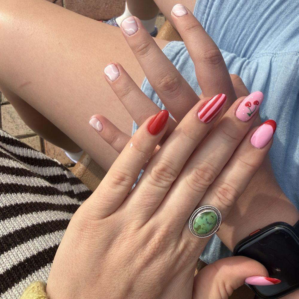 Daisy Nails & Spa - Nail Salons Near Me - Madison, Wisconsin