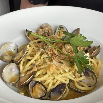 Alessandro's Italian - Italian Near Me - Manhasset, New York