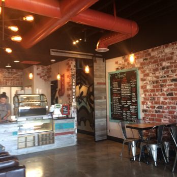 Cafe 86 - Interior - Desserts Near Me - Artesia, California