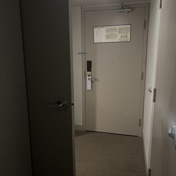 Niagara Falls Marriott on the Falls - Bathroom door open makes hallway impassable by chair. - Hotels Near Me - Niagara Falls, Ontario Niagara Falls Marriott on the Falls - Bathroom door open makes hallway impassable by chair. - Hotels Near Me - Niagara Falls, Ontario