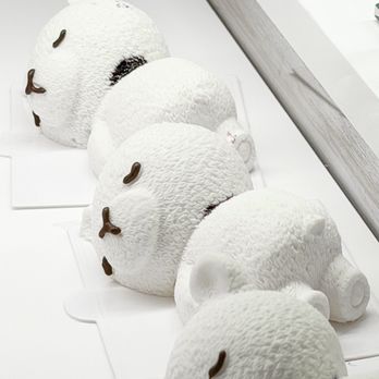 Moussey Moussey - Polar bear - Desserts Near Me - Parma, Ohio