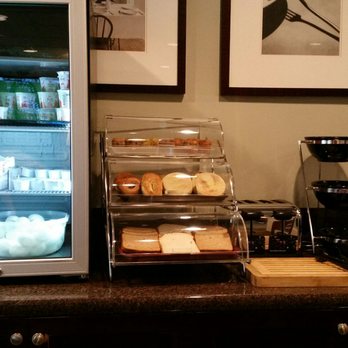 Coast Gateway Hotel - One end of the counter of the breakfast nook - Hotels Near Me - SeaTac, Washington