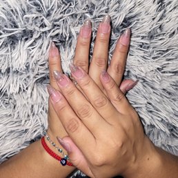 Glitter tips natural pink base