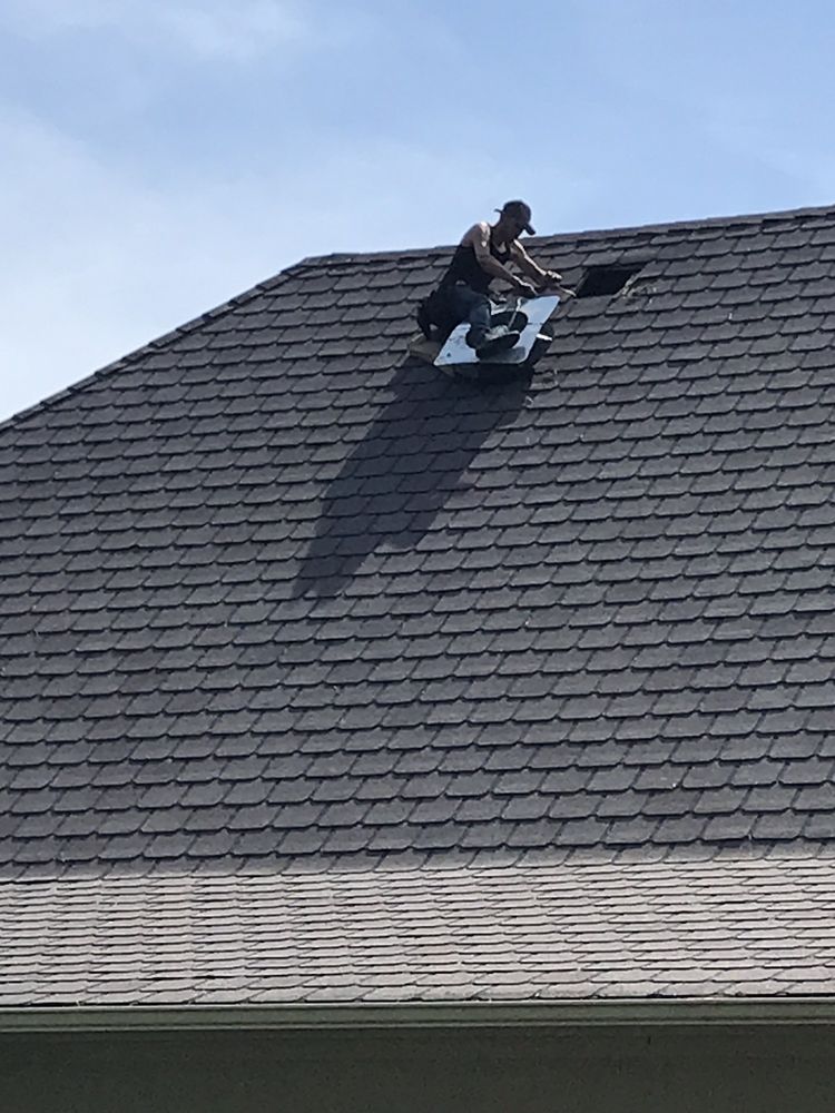 Slide of El Sol Roofing